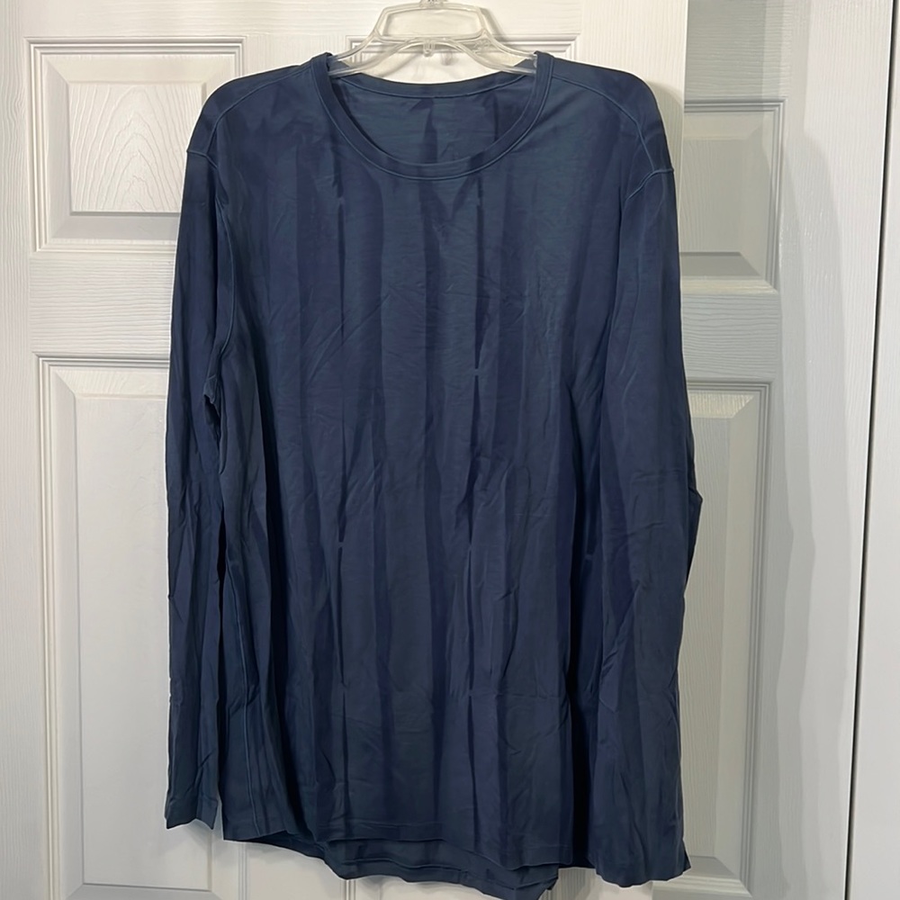 Lululemon relaxed fit long sleeve shirt